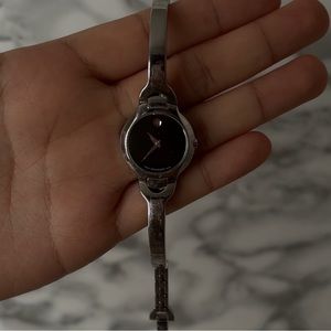 Movado Kara Silver Stainless Black Dial Swiss Movement 24MM 0605247 USED 16cm